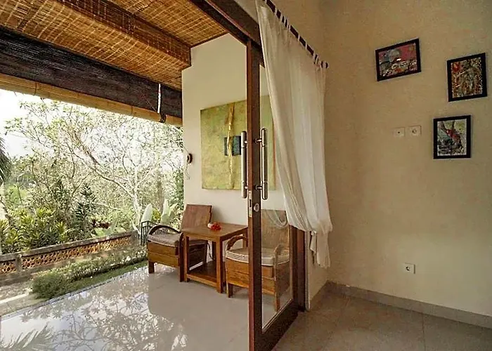 Beautiful Deluxe Near Palace Residence